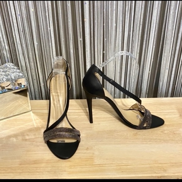 🔻SALE🔻HALSTON HERITAGE🔹EXCELLENT CONDITION • ALL LEATHER MATERIAL - Picture 2 of 10